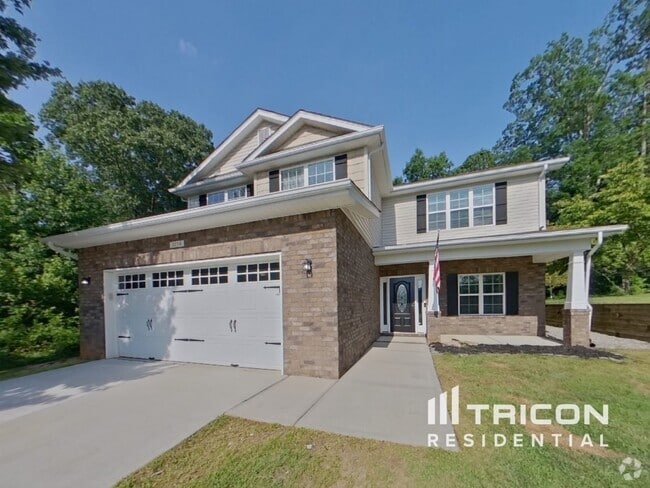 Building Photo - 1814 Woods Ln