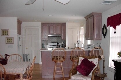 Primary Photo - 143 Madison St
