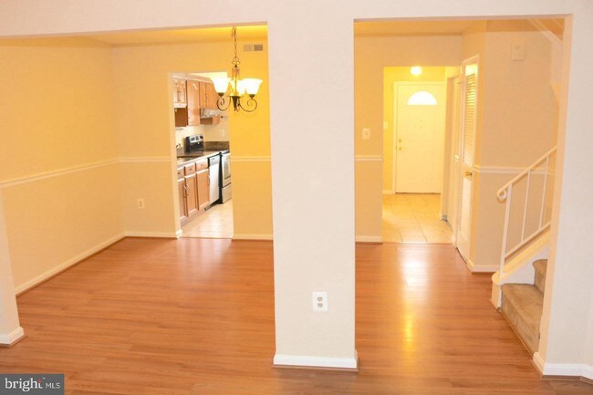 Building Photo - 2881 Bowes Ln