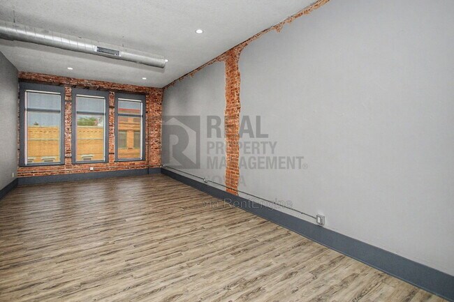 Foto del edificio - 1214 2nd St