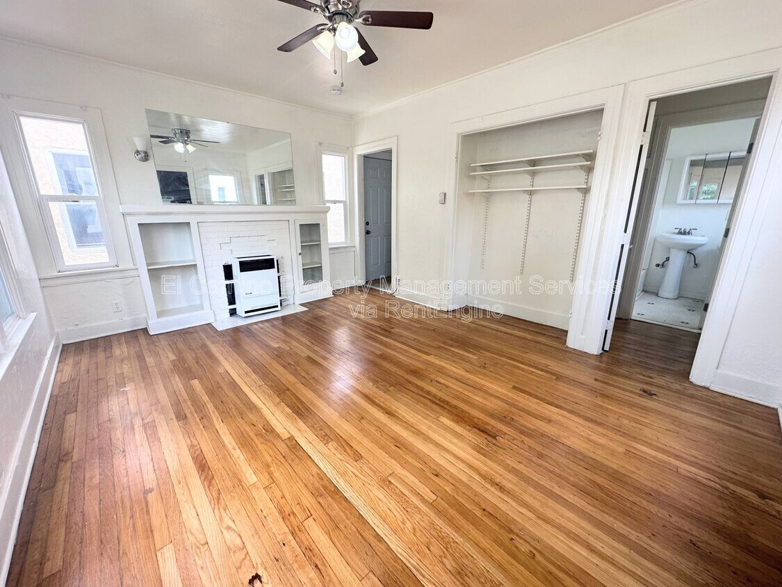 Photo - 2270 W 28th St