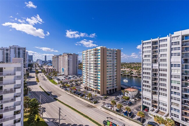 Foto del edificio - 1501 S Ocean Dr