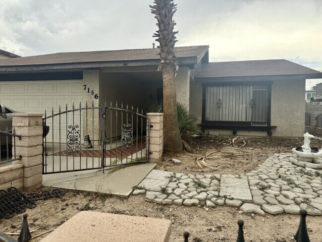 Foto del edificio - 7156 Southpark Ct
