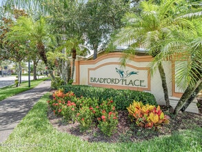 Building Photo - 2565 Stockbridge Square SW