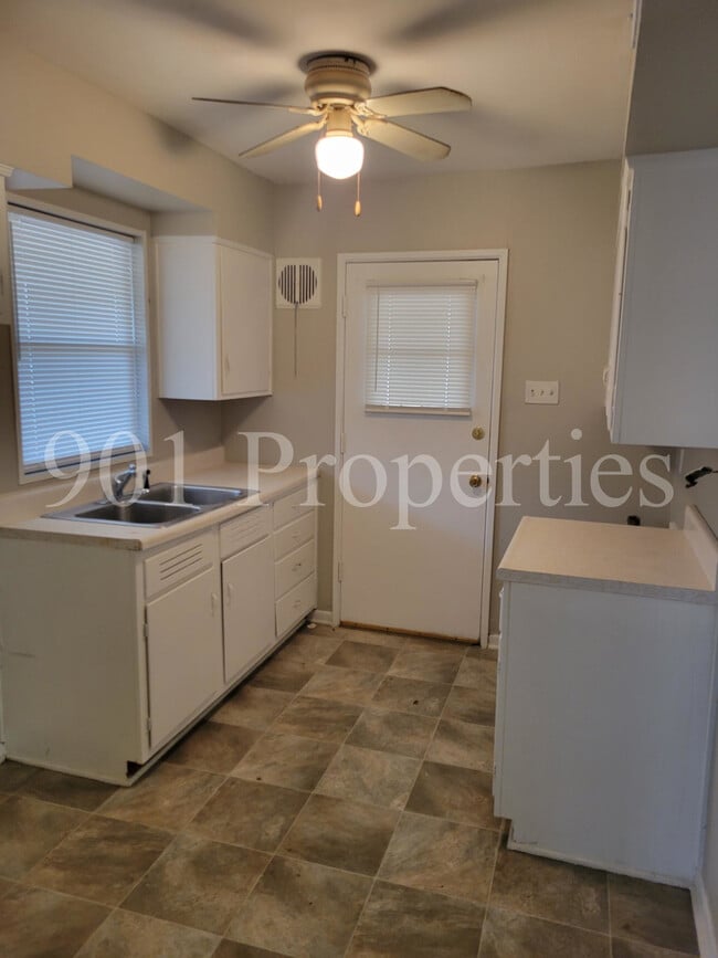 Photo - 1730 Capri Rd House