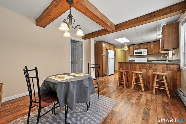 Foto del edificio - 15 Indian Hill Ln