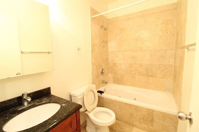 Foto del edificio - 4347 N Sawyer Ave