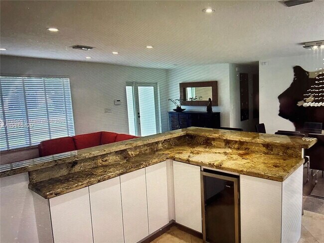 Foto del edificio - 10900 SW 107th Ave