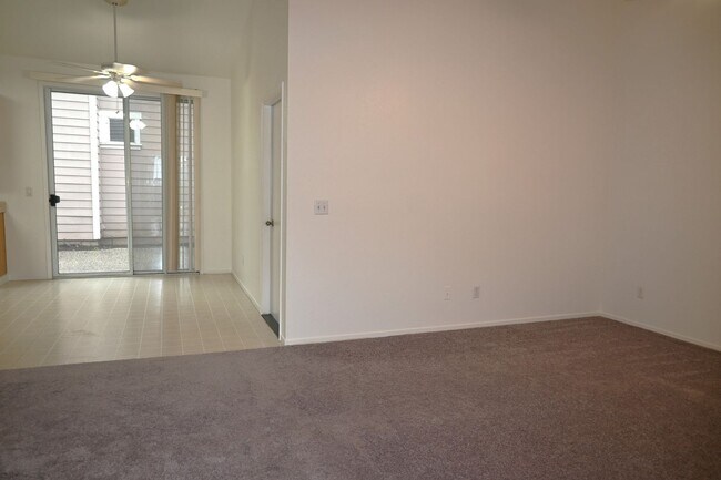 Foto del edificio - Resident Benefit Package Property