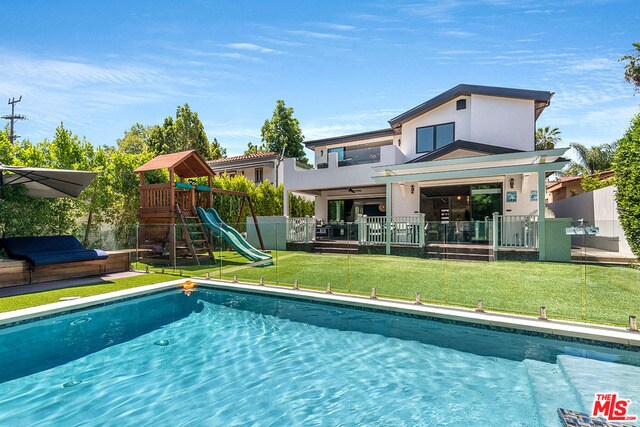 Foto del edificio - 14857 Greenleaf St