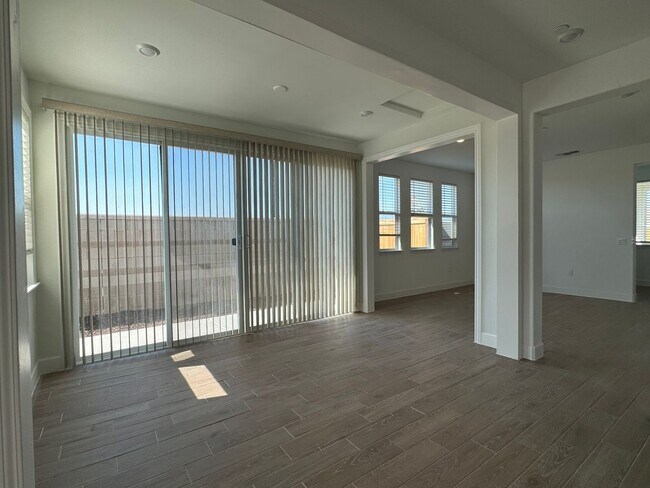 Foto del edificio - Avail by June 25th. Solar home in 55+ gated community at Heritage Placer Vineyards