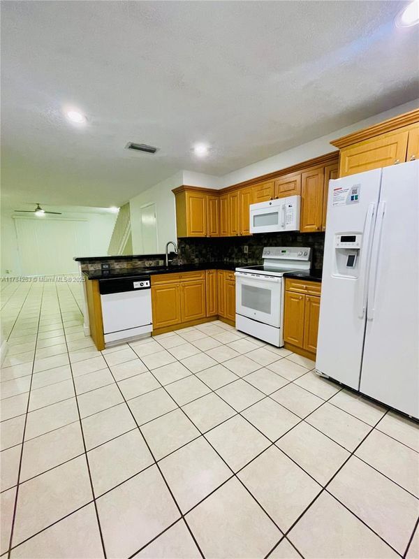Building Photo - 1503 Veracruz Ln