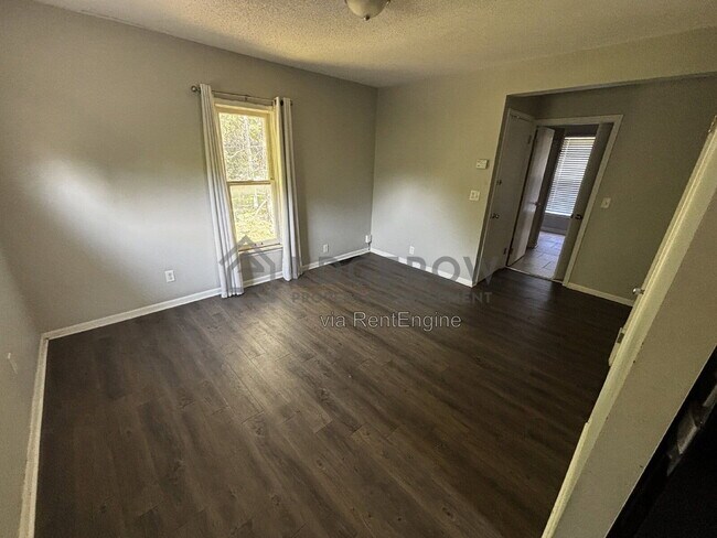 Foto del edificio - 354 Holmdene Blvd NE