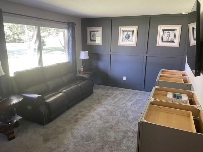 Foto del edificio - 14047 Pearlview Dr
