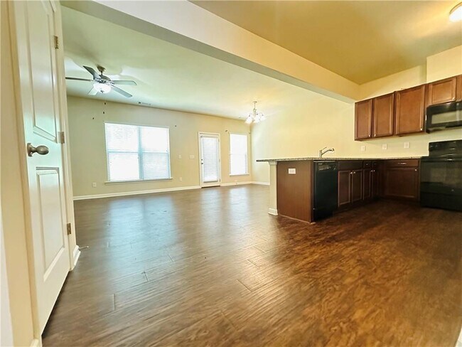 Foto del edificio - 244 Highland Pointe Cir E