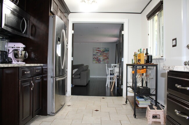 Foto del edificio - 5 Cheryl Ave