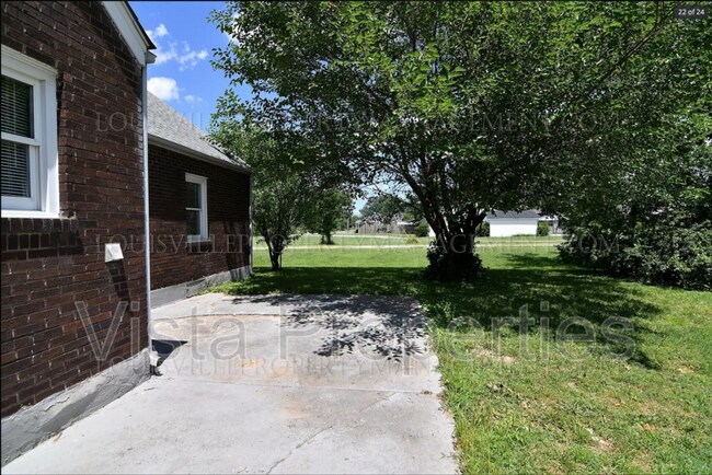 Foto del edificio - 5531 Minor Ln