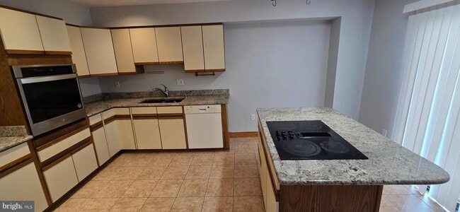 Building Photo - 11764 Indian Ridge Rd