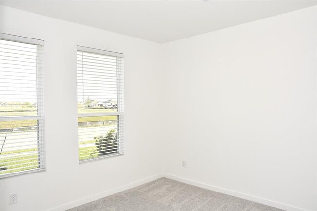 Building Photo - 10606 Summers Wy