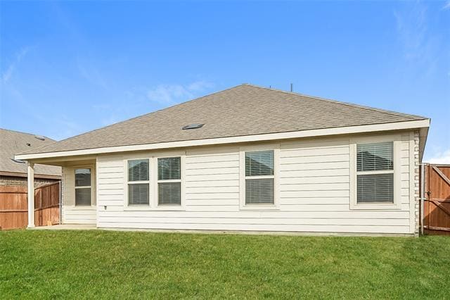 Building Photo - 824 English Dr