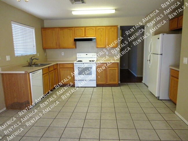 Foto del edificio - 16557 N 157th Ave