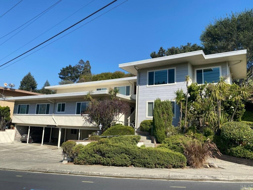 Primary Photo - 71 Roque Moraes Dr