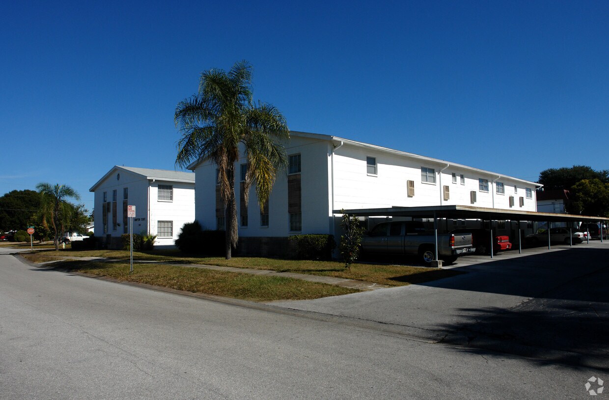 Building Photo - 3157 36th St N