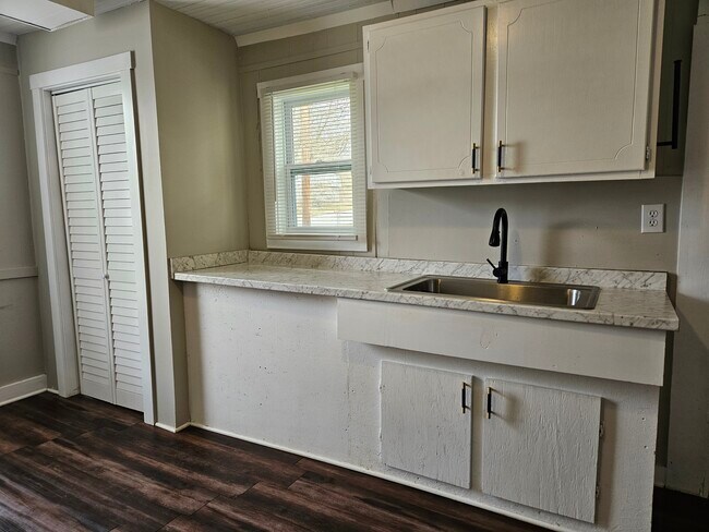 Foto del edificio - 102 Kay St