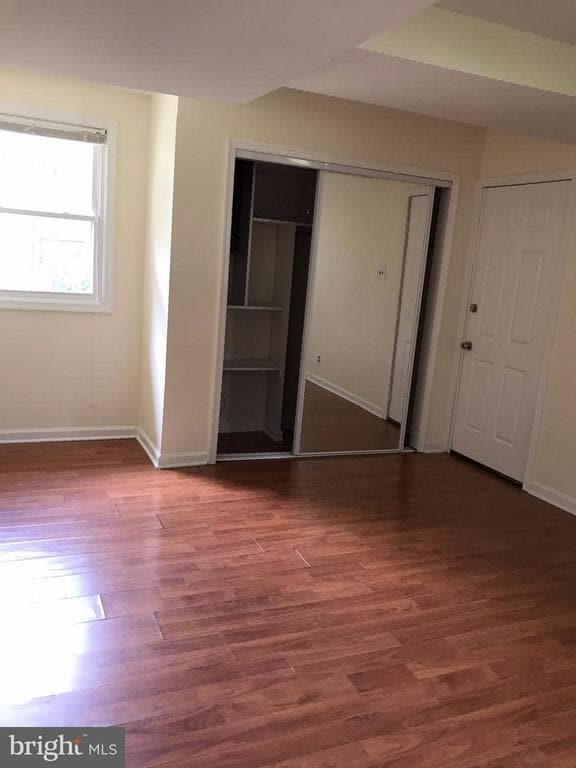 Foto del edificio - 1724 Burning Tree Dr