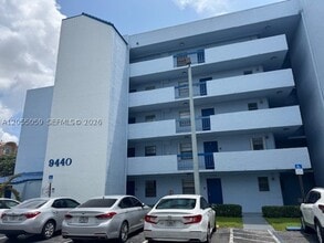 Building Photo - 9440 Fontainebleau Blvd