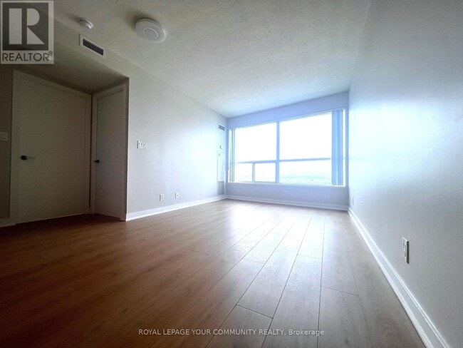 Building Photo - 38-2038 Lee Centre Dr