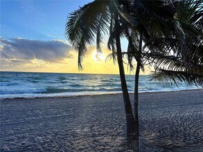 Building Photo - 2030 S Ocean Dr