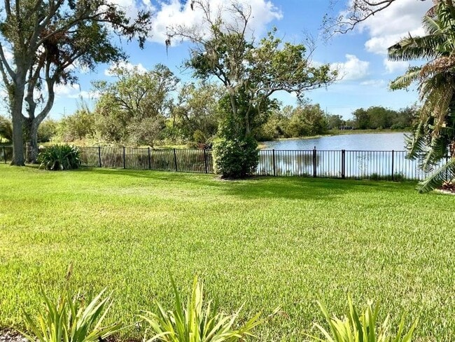 Building Photo - 4230 Shady Oaks Ct