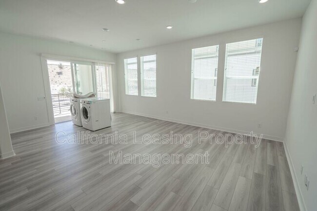 Foto del edificio - 26958 W Sandbar Willow Pl