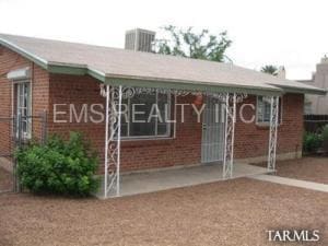 Primary Photo - 1167 E Linden St