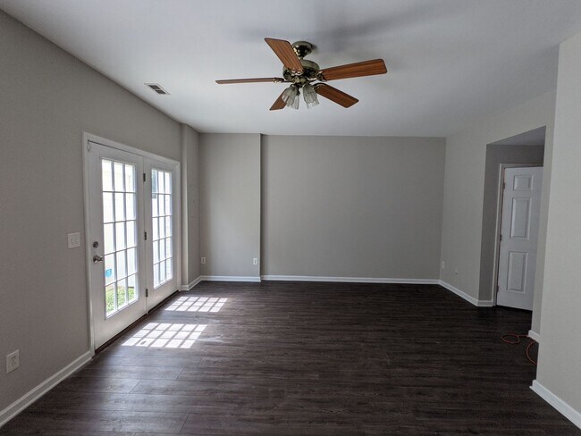 Foto del edificio - TOWNHOME IN SOUTHWEST MECKLENBURG/2 BR 2.5 BATH