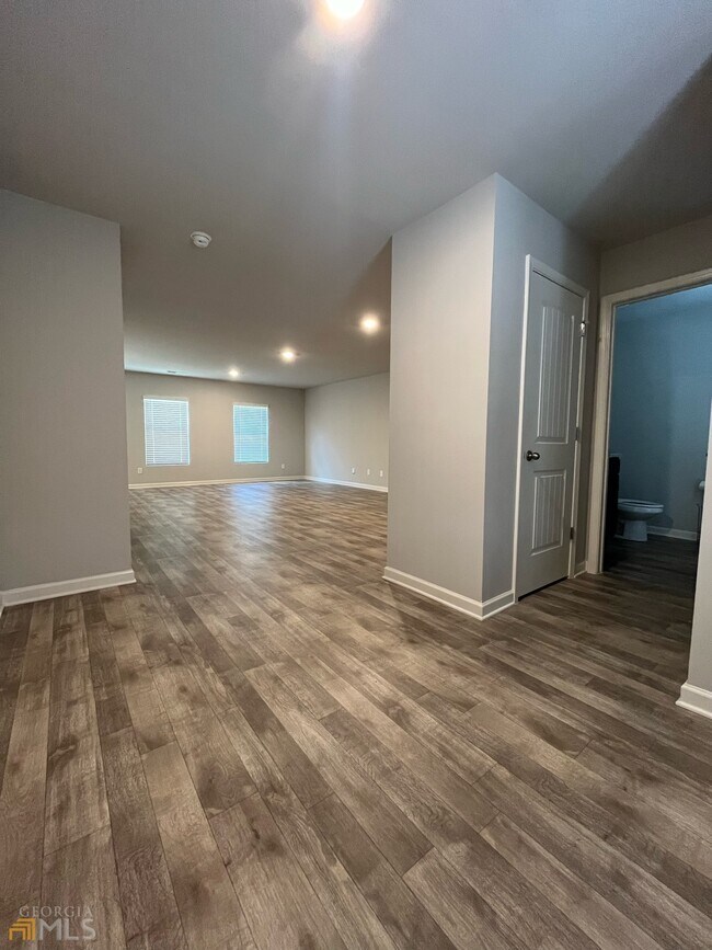Building Photo - 1450 Veranda Ln