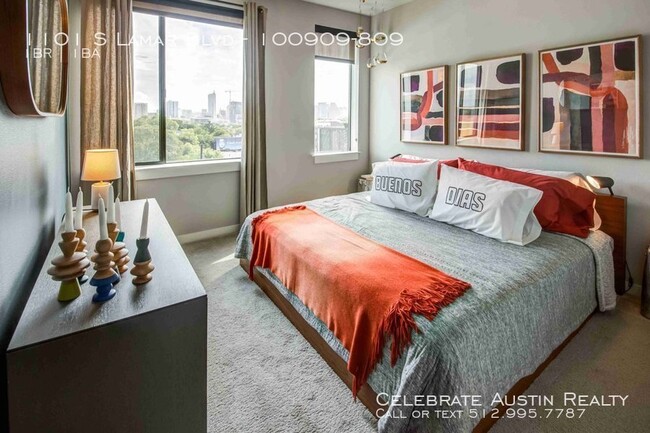 Building Photo - Best Rooftop Pool + Views in SOLA AUSTIN