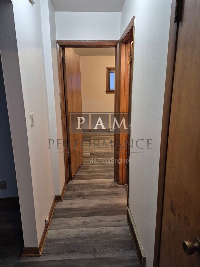 Foto del edificio - 2155 S 102nd St