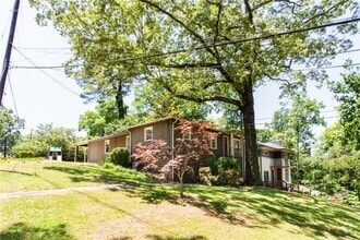 Building Photo - 1752 Beacon Hill Blvd NE