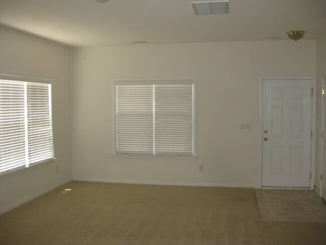 Building Photo - 100 Ranger Pl