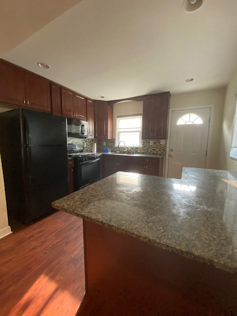 Building Photo - 1436 Kenilworth Dr