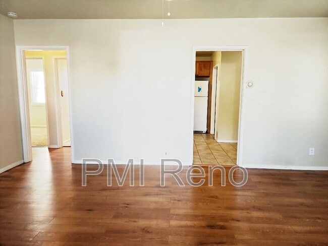 Building Photo - 321 Fodrin Wy