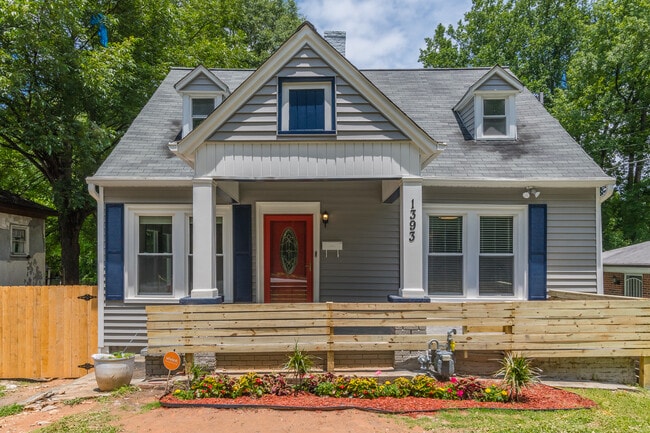 Building Photo - 1393 Westview Dr SW