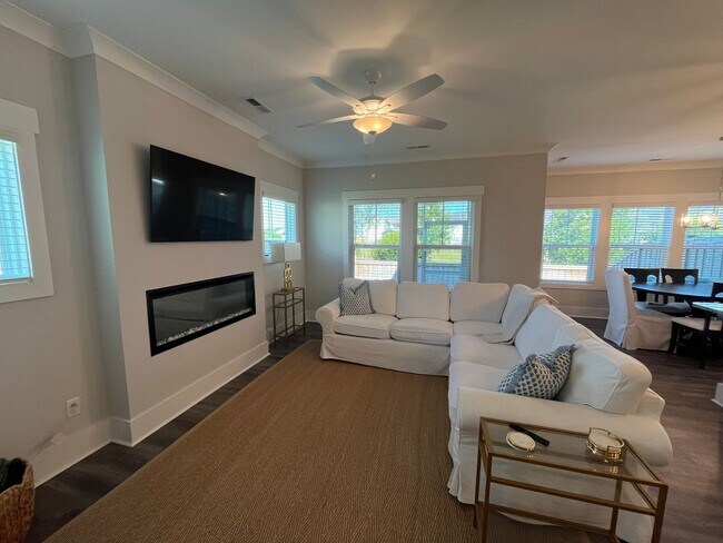 Building Photo - 7404 Springwater Dr