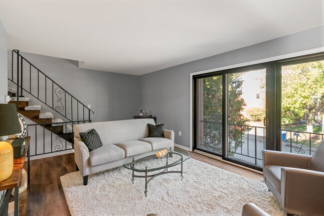 Foto del edificio - 238 Woodbridge Dr