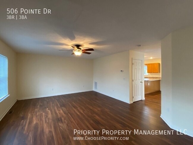 Foto del edificio - 506 Pointe Dr