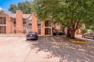 Building Photo - 2401 Sycamore Ave