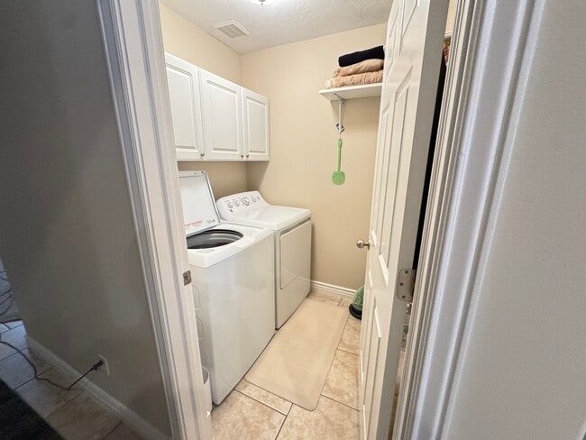 Foto del edificio - 90 Pheasant Dr