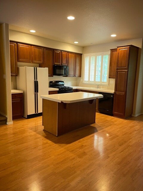 Foto del edificio - 620 Little Oak St